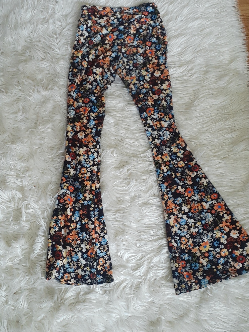 No Boundaries Floral Bloomcore Flare Yoga Pants/Leggings Size Small - Picture 5 of 6